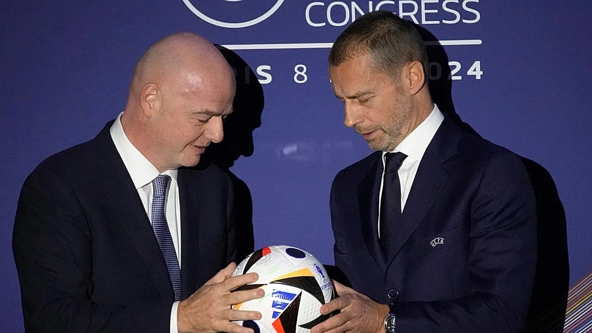 L'UEFA maintient la pression sur la FIFA et brandit toujours la menace d'un boycott