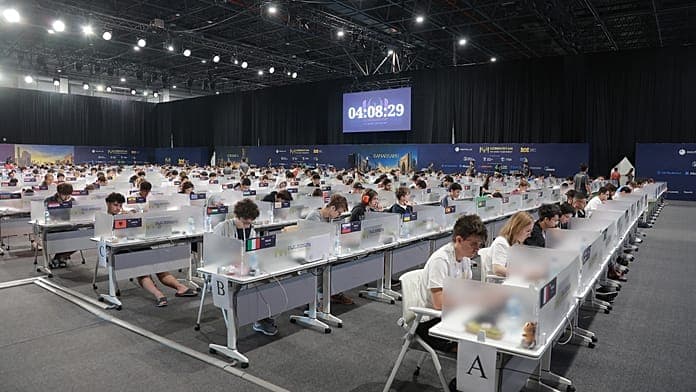 De l’écriture de code au raisonnement: l’IA transforme les compétences des jeunes programmeurs