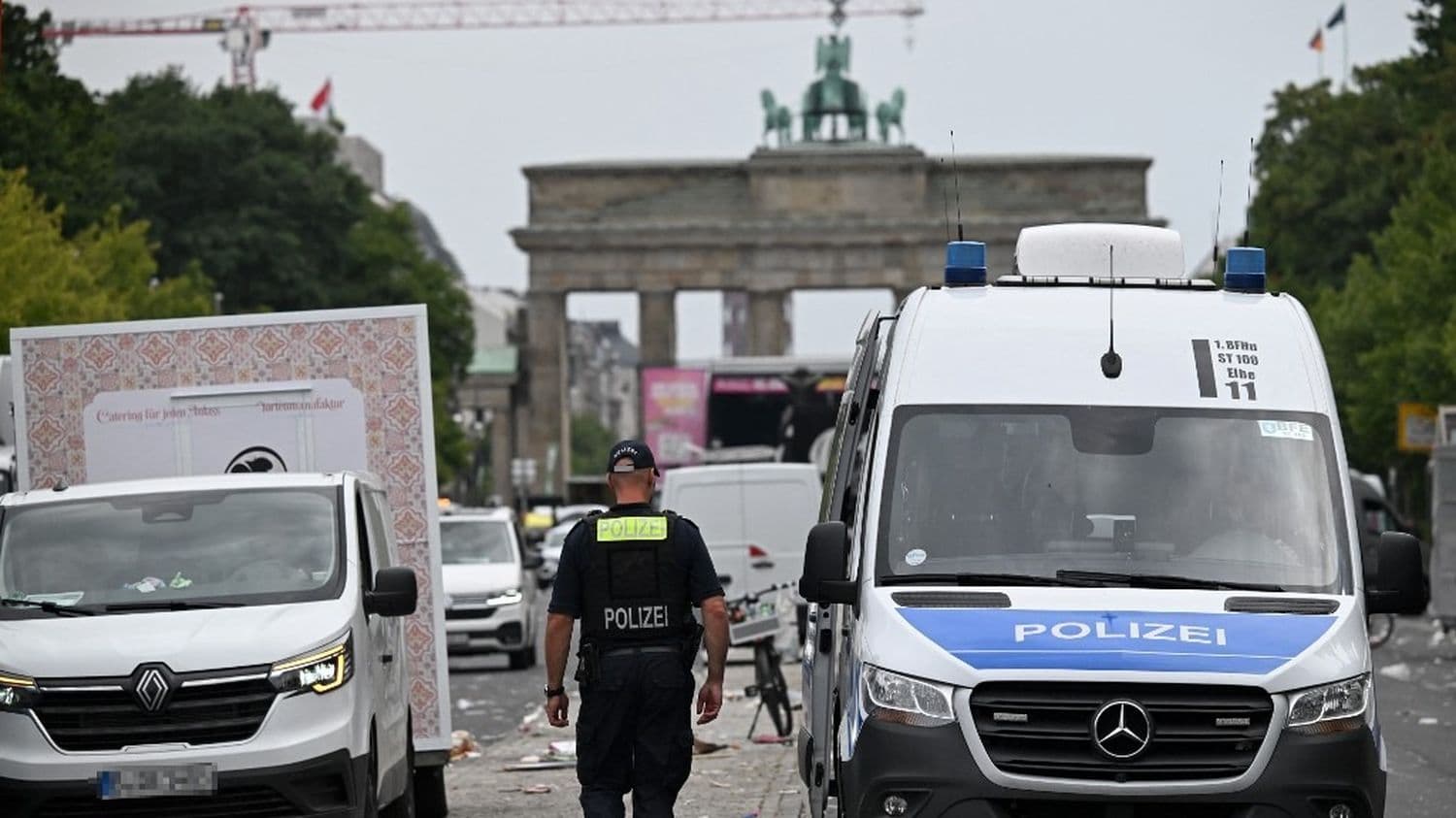 Un véhicule fonce dans la foule à la Marche des fiertés de Berlin, faisant un mort et 29 blessés