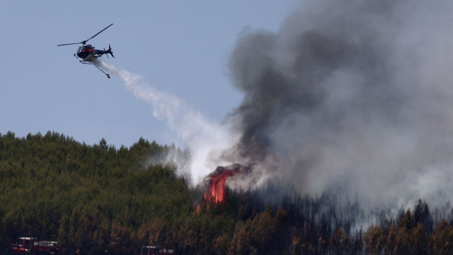 Incendies dans le Var : le feu à Taradeau et aux Arcs désormais "fixé" mais "la vigilance reste de mise", indique la préfecture