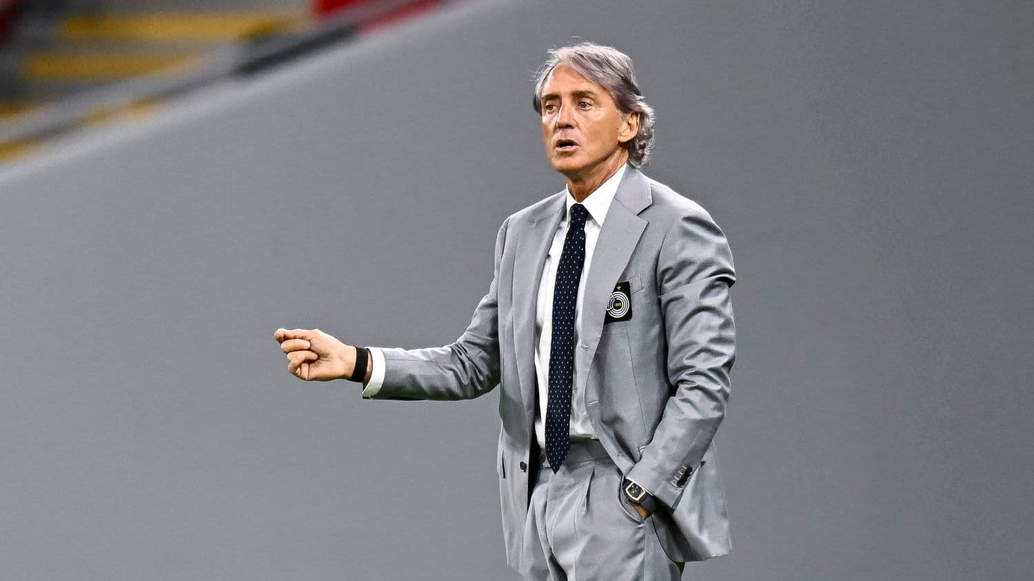 Après trois mois de tergiversations, le refus de Guardiola et le rejet de Pirlo, Roberto Mancini fait son retour en tant que sélectionneur de l'Italie