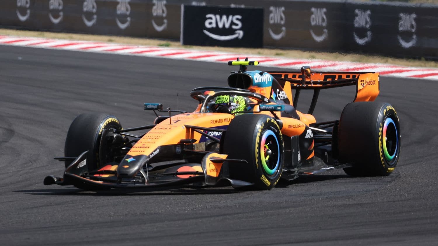 F1 : le champion du monde en titre Lando Norris signe sa première victoire de la saison au Grand Prix de Hongrie devant Max Verstappen