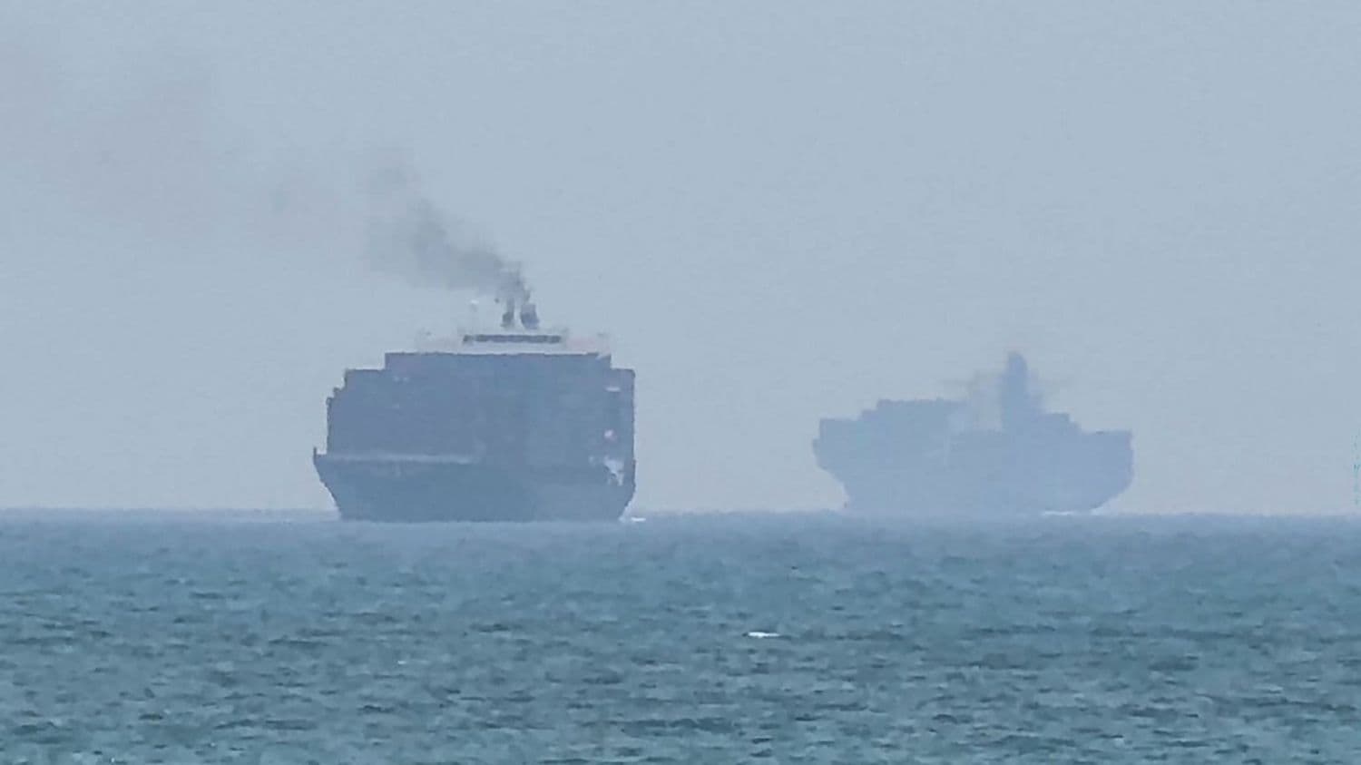 L'Iran affirme avoir frappé deux pétroliers sous "escorte aérienne" américaine dans le détroit d'Ormuz